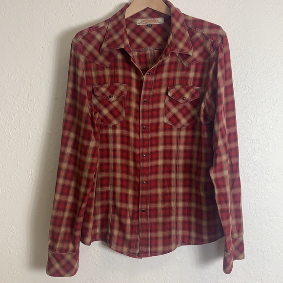 Salvage patchwork snap button top - Picture 2 of 2